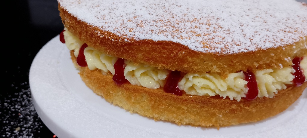 Victoria Sponge - Image 3